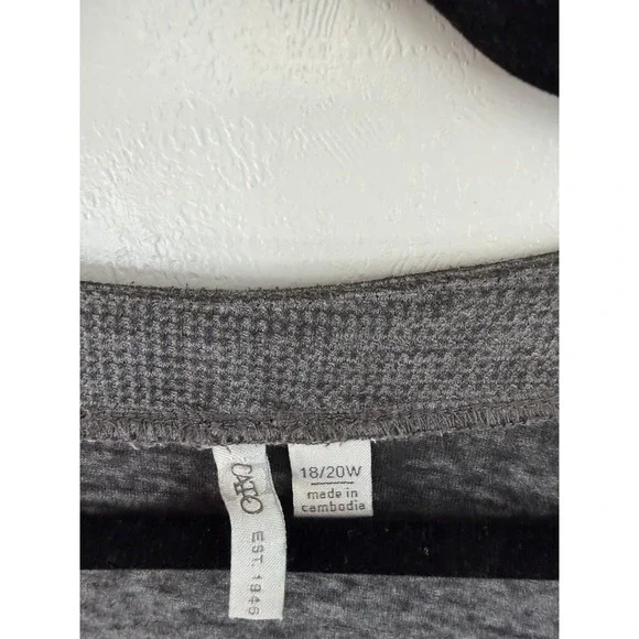 CATO Plus Size Charcoal Bell Sleeved Top W/ Grommet Accents Very Unique 18/20 - Picture 5 of 7